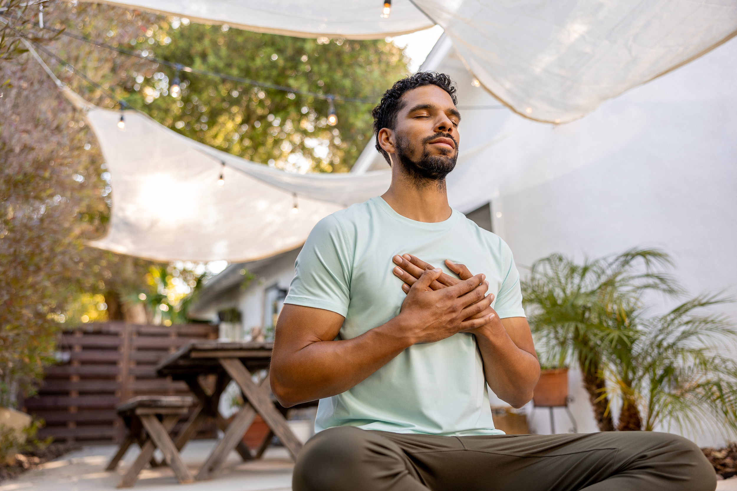 FULL-SIZE-JPG-02_Outside_Meditation_Anthony_04070